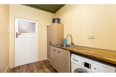 Photo of property in 1 Maude Street, Waimate, 7924