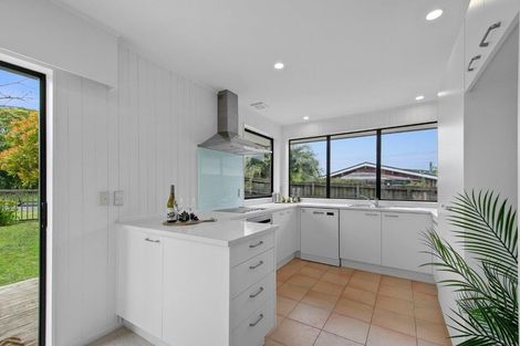 Photo of property in 5 Merlot Heights, Huapai, Kumeu, 0810