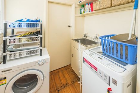 Photo of property in 64 Great North Road, Saint Johns Hill, Whanganui, 4500