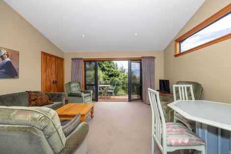 Photo of property in 10 Minaret Ridge, Wanaka, 9305