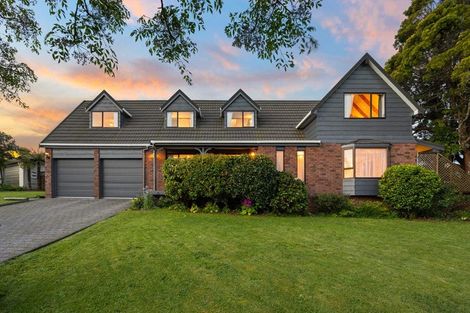 Photo of property in 13 Glucina Avenue, West Harbour, Auckland, 0618