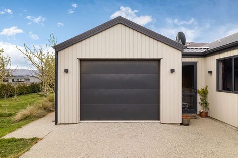 Photo of property in 31 Dingle Street, Lake Hawea, 9382