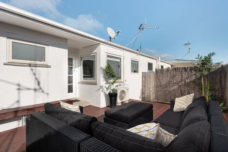 Photo of property in 5b Tay Street, Mount Maunganui, 3116