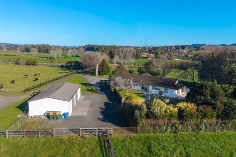 Photo of property in 1 Tourist Road, Clevedon, 2582