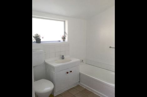 Photo of property in 400 Featherston Street, Palmerston North, 4414