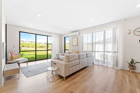 Photo of property in 14 Parkview Drive, Gulf Harbour, Whangaparaoa, 0930