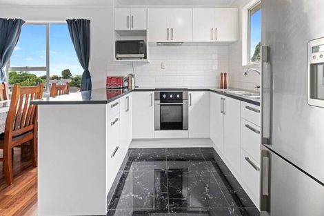 Photo of property in 14 Yearsley Place, Manurewa, Auckland, 2102