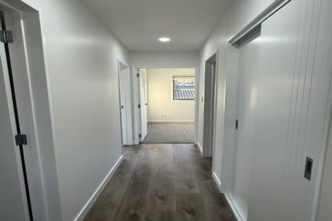 Photo of property in 296d Royal Road, Massey, Auckland, 0614