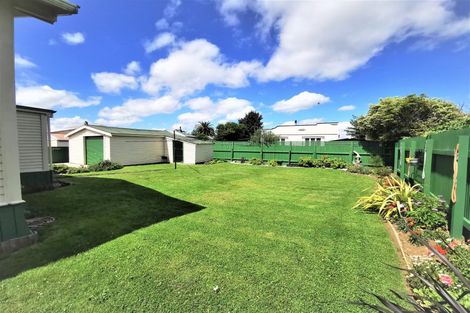 Photo of property in 3 Alexandra Street, Dannevirke, 4930