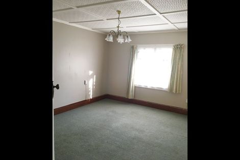 Photo of property in 400 Featherston Street, Palmerston North, 4414
