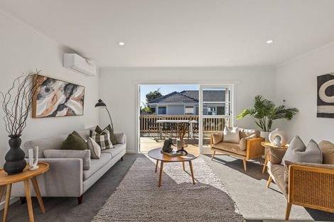 Photo of property in 17b Hamurana Place, Te Atatu Peninsula, Auckland, 0610