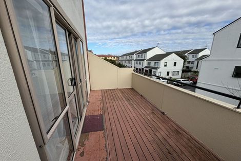 Photo of property in Lakeview Terrace, 19/14 Ambrico Place, New Lynn, Auckland, 0600