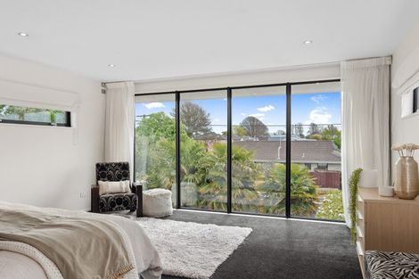 Photo of property in 48 Office Road, Merivale, Christchurch, 8014
