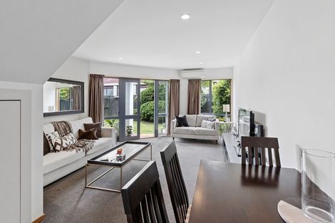 Photo of property in 2/96 Wainui Street, Riccarton, Christchurch, 8041