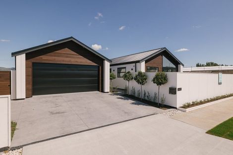 Photo of property in 62 Freedom Drive, Kelvin Grove, Palmerston North, 4414