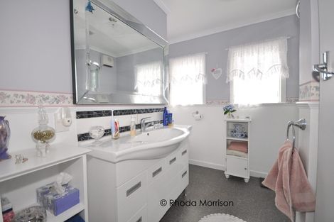 Photo of property in 45 Gorge Road, Maungaturoto, 0520