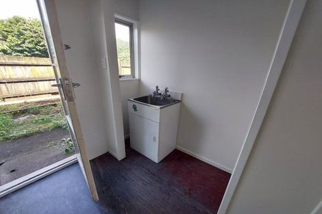 Photo of property in 2/90 Kenderdine Road, Papatoetoe, Auckland, 2025