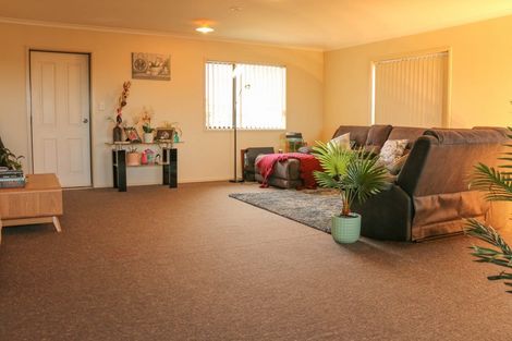 Photo of property in 142 Mavora Crescent, Heidelberg, Invercargill, 9812