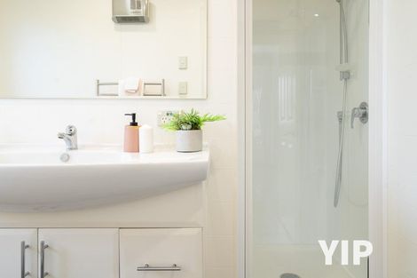 Photo of property in 14 Cheyne Walk, Newlands, Wellington, 6037