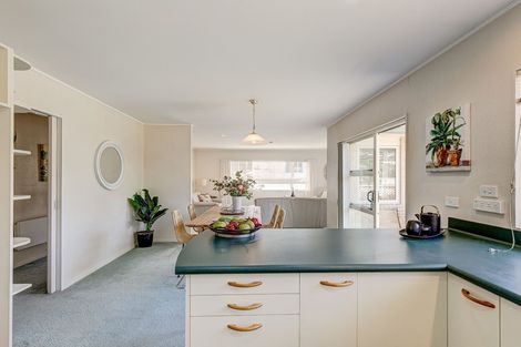 Photo of property in 112 Oxford Street, Tawa, Wellington, 5028