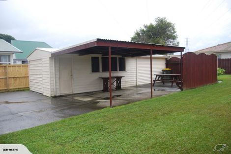 Photo of property in 66 Edgewater Drive, Pakuranga, Auckland, 2010