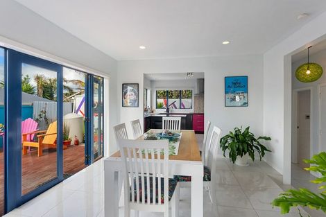 Photo of property in 100b Marine Parade, Otaki Beach, Otaki, 5512