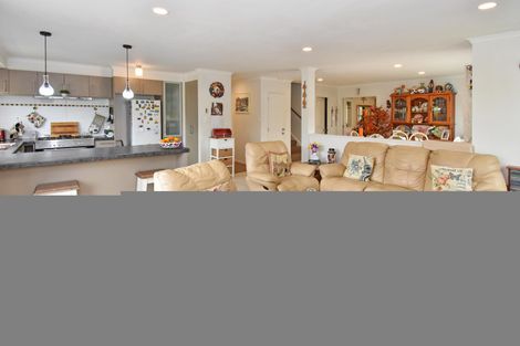 Photo of property in 9 Pickaberry Avenue, Karaka, Papakura, 2113