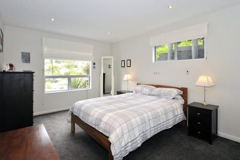 Photo of property in 21 Kopiko Way, Brooklyn, Wellington, 6021