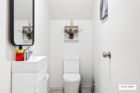 Photo of property in 15 Te Aparangi Road, Papakura, 2110