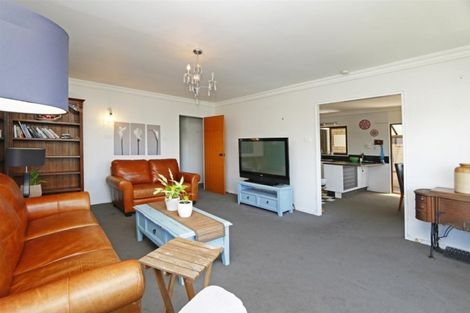 Photo of property in 8a Birdwood Avenue, Moturoa, New Plymouth, 4310