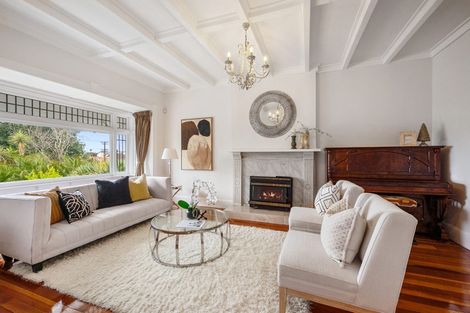 Photo of property in 1/317 Lake Road, Hauraki, Auckland, 0622