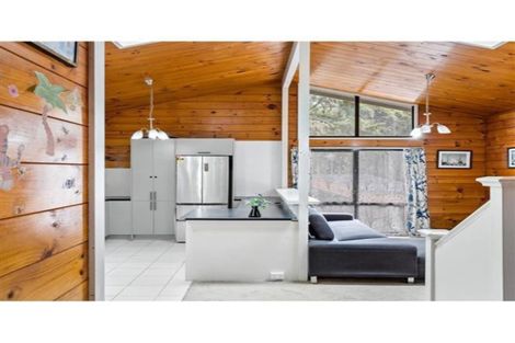 Photo of property in 41 Ridgewood Crescent, Birkenhead, Auckland, 0626