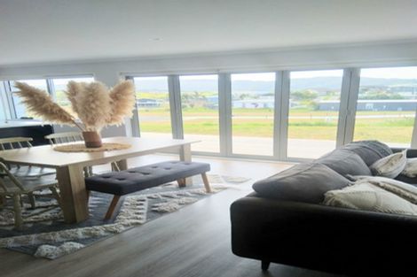 Photo of property in 28b Marram Place, Mangawhai Heads, Mangawhai, 0505