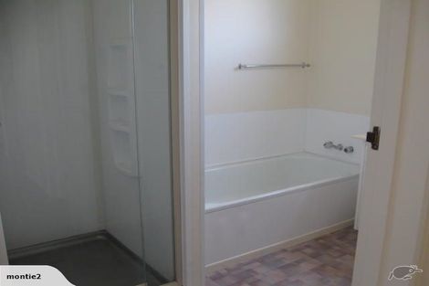 Photo of property in 2/33 Mortlake Street, Islington, Christchurch, 8042