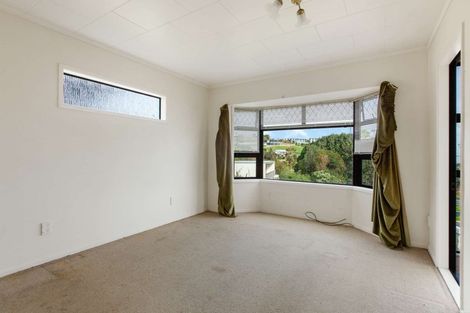 Photo of property in 2 Seaview Road, Cable Bay, 0420