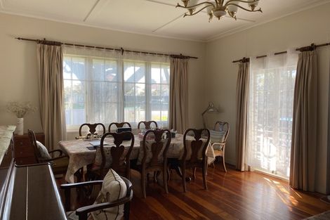 Photo of property in 27 Roberts Avenue, Bayswater, Auckland, 0622