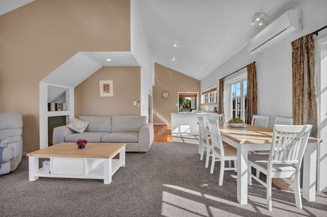 Photo of property in 66 Yeovil Road, Te Atatu Peninsula, Auckland, 0610