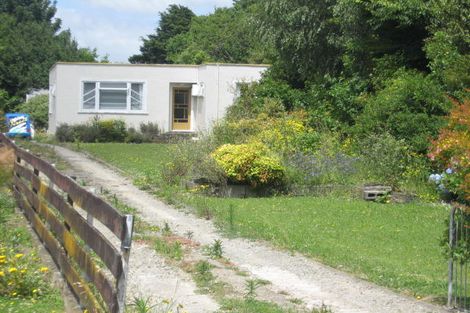 Photo of property in 19 Cambridge Street, Pahiatua, 4910