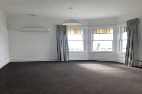 Photo of property in 21 Dorking Road, Brooklyn, Wellington, 6021