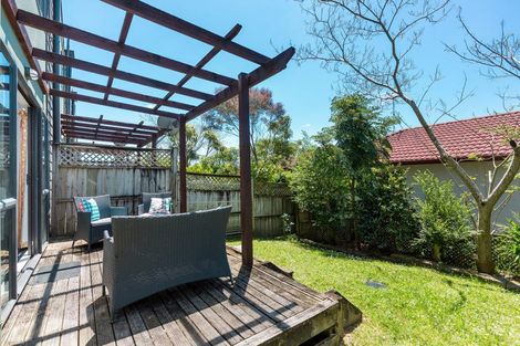 Photo of property in 9/44 Fields Parade, Oteha, Auckland, 0632