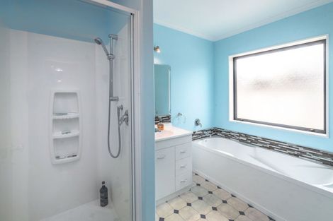 Photo of property in 43 Solway Crescent, Solway, Masterton, 5810