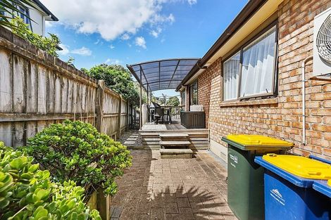 Photo of property in 26a Woodstock Road, Forrest Hill, Auckland, 0620