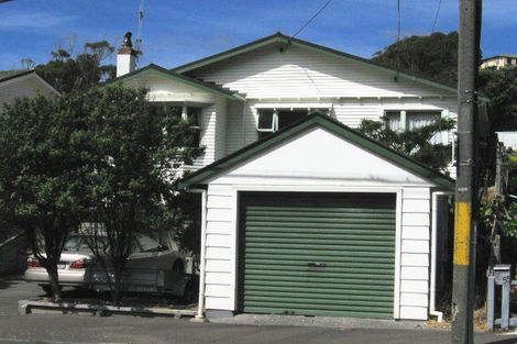 Photo of property in 53 Severn Street, Island Bay, Wellington, 6023