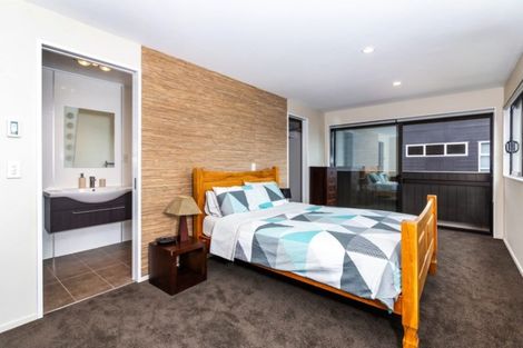 Photo of property in 37 Parekaawa Drive, Motuoapa, 3382