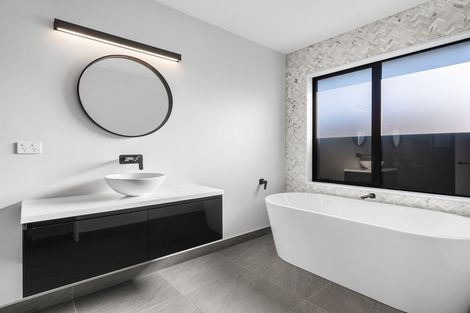 Photo of property in 231 Highsted Road, Casebrook, Christchurch, 8051