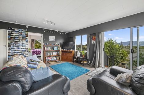 Photo of property in 13 Kaitawa Street, Waikanae Beach, Waikanae, 5036