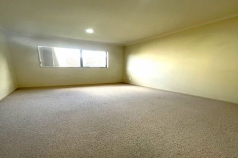 Photo of property in 111 Hugh Green Drive, Pinehill, Auckland, 0632