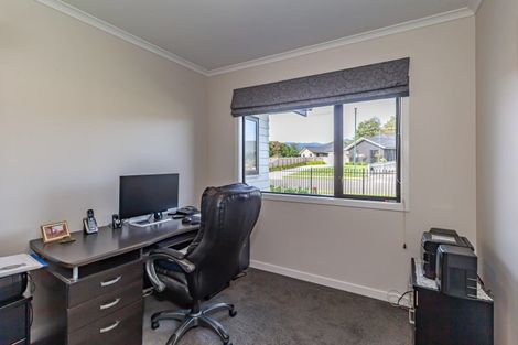 Photo of property in 21 Weld Street, Levin, 5510
