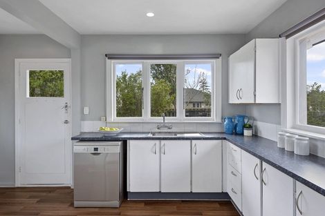 Photo of property in 255 Lake Terrace Road, Shirley, Christchurch, 8061