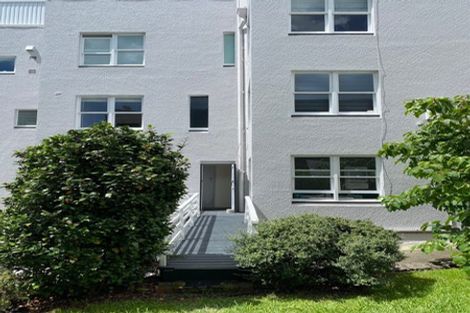 Photo of property in Illawarra Flats, 8/6 Brighton Road, Parnell, Auckland, 1052